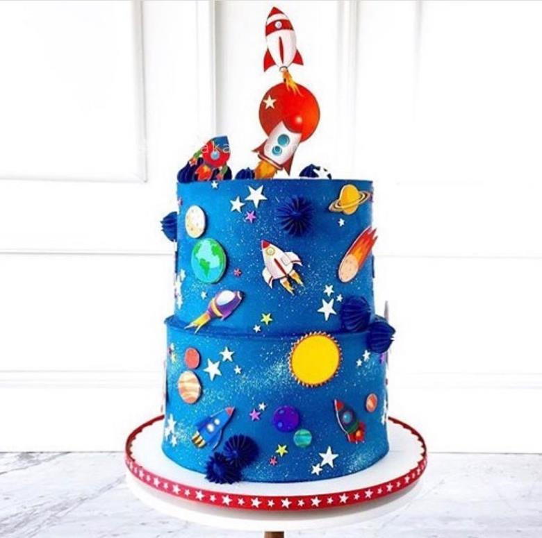 تم تولد فضانورد - Spaceman